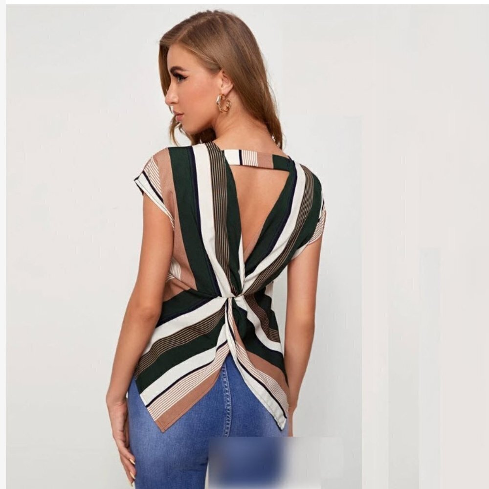 Striped BatWing Cutout Top XL